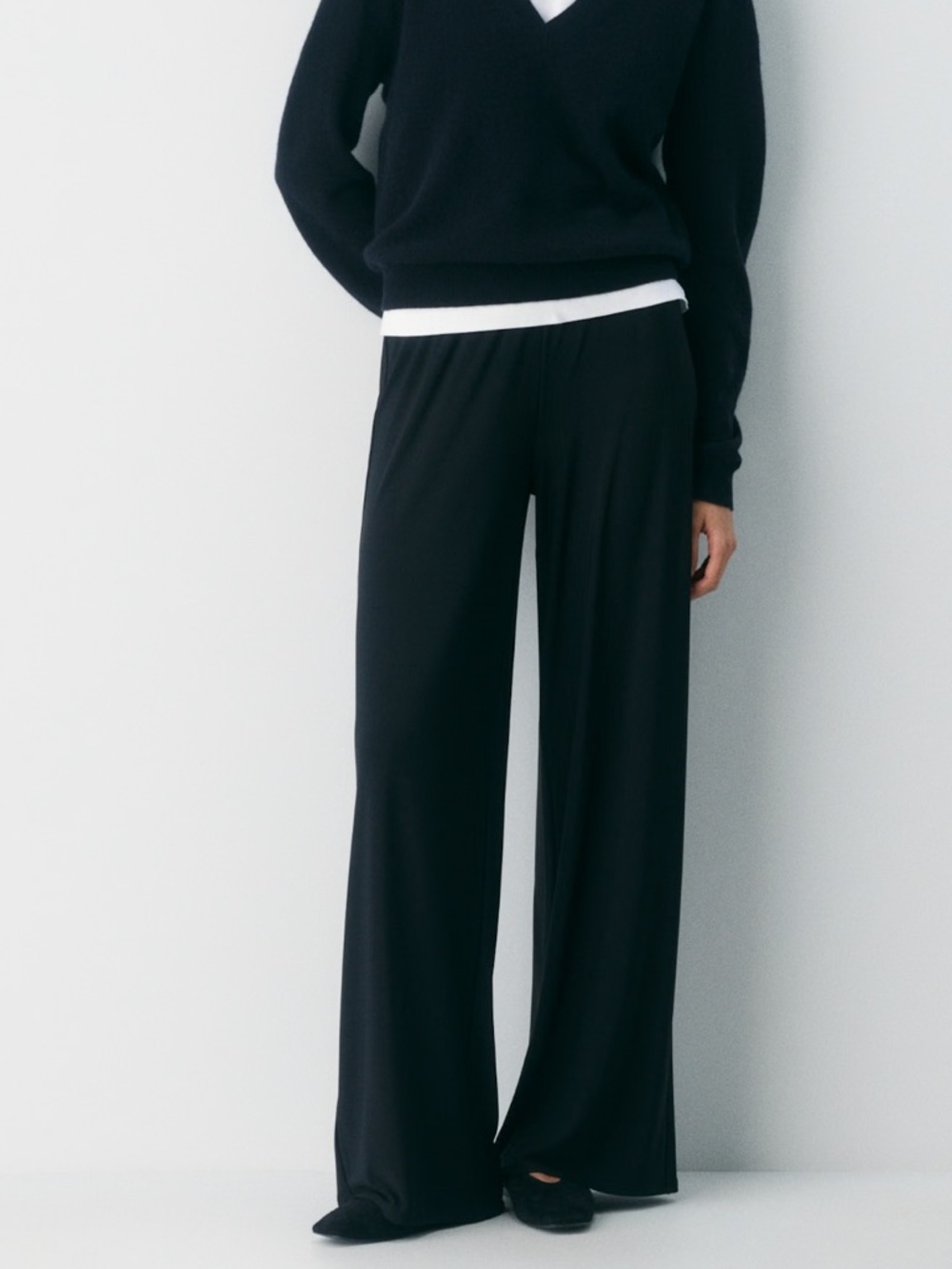 Aritzia Linear Pant - Smooth Matter™
